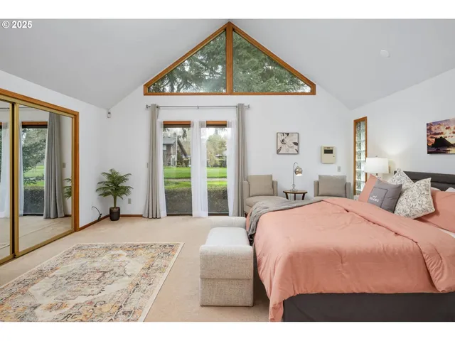 $880,000 | 863 Fairway View Drive, Eugene, OR 97401