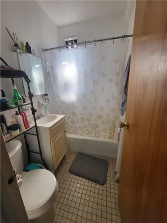 $289,000 | 1513 West 7th Street, Unit 1B | Bensonhurst