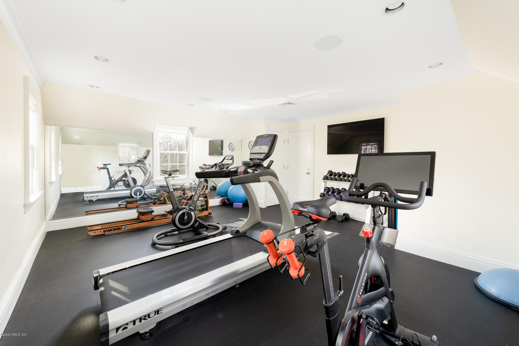 275 Riverside Avenue Riverside, CT 06878 - Photo 32 of 39 DG8_3953-Edit