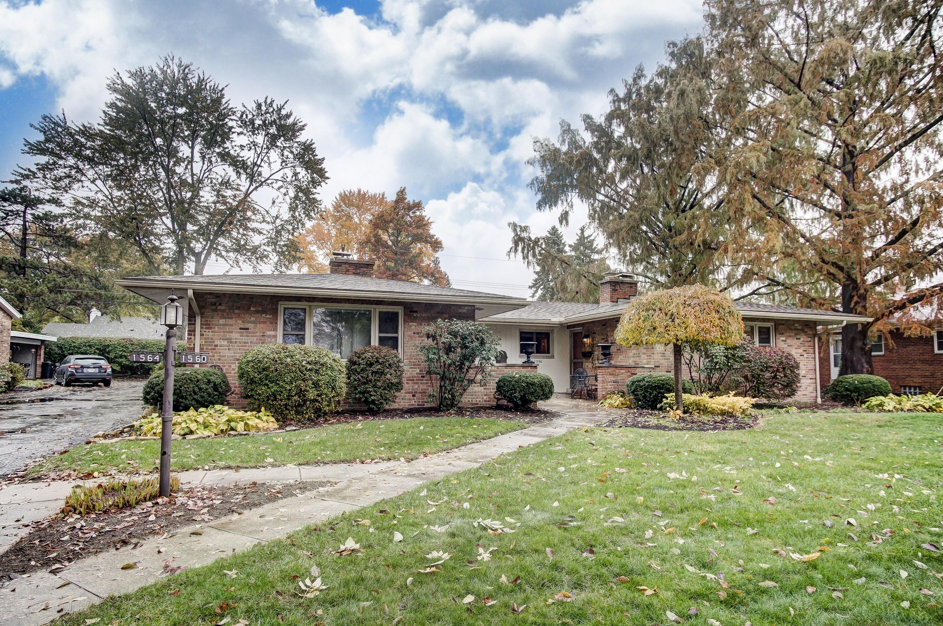 1560 Zollinger Road Upper Arlington, OH 43221 - Photo 1 of 39