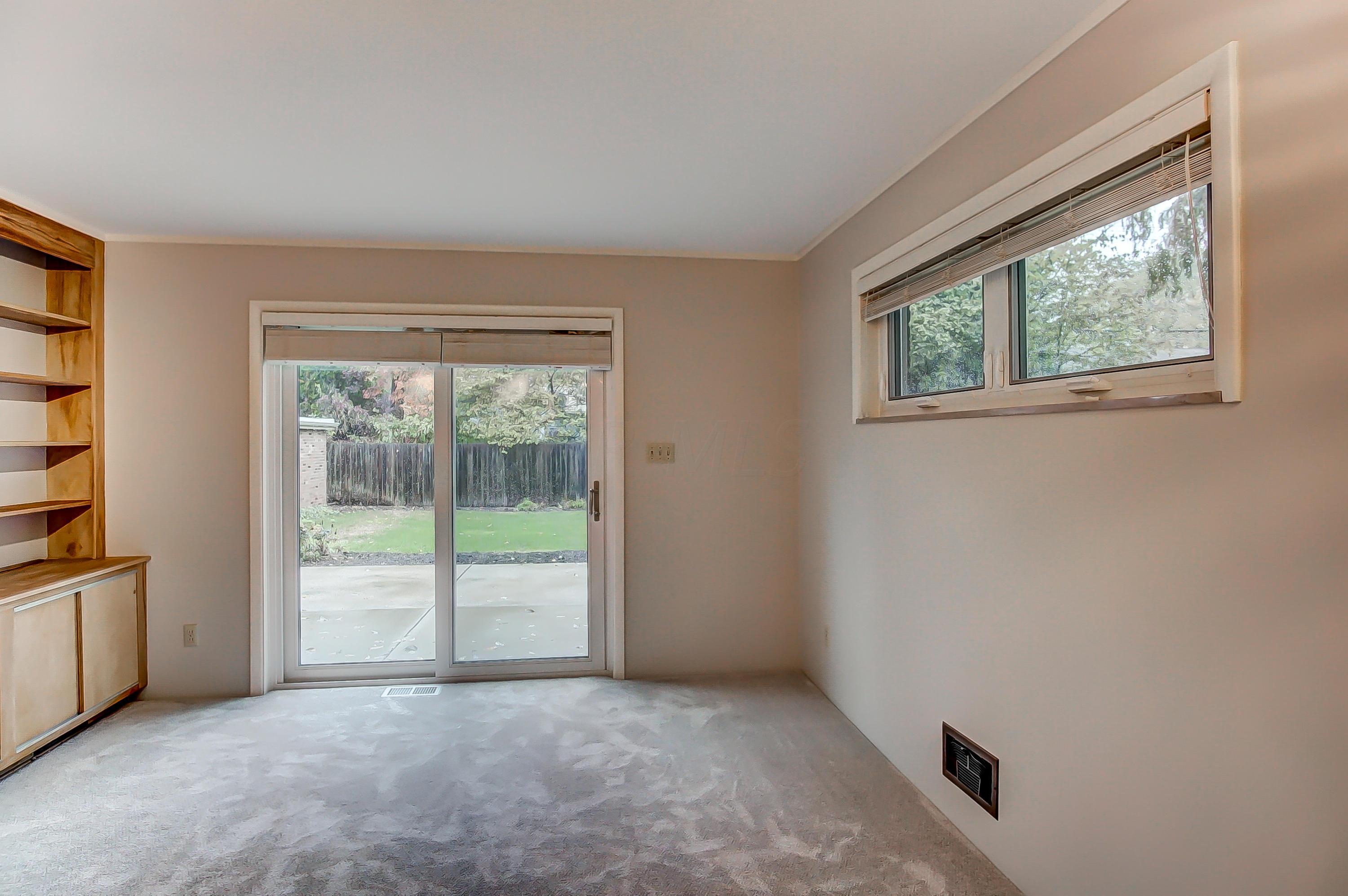 1560 Zollinger Road Upper Arlington, OH 43221 - Photo 15 of 39