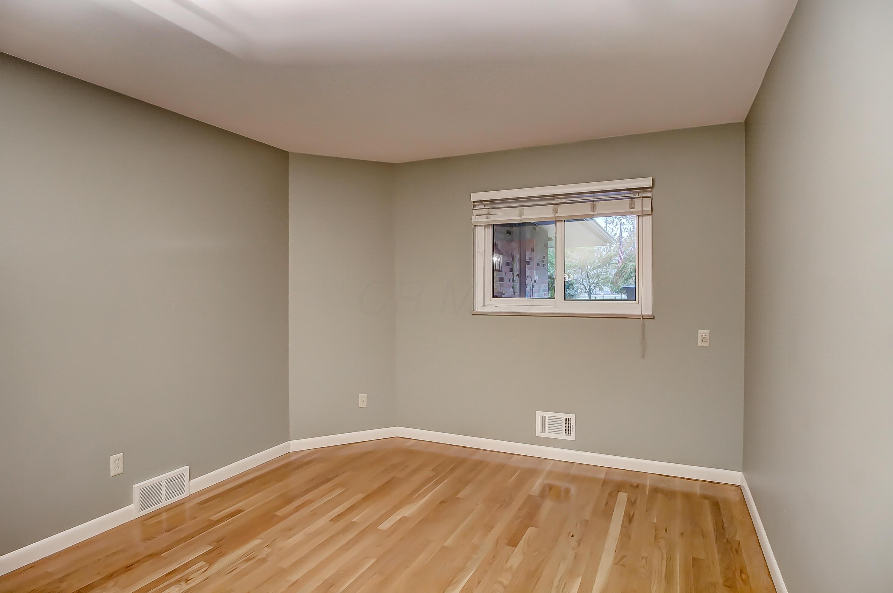 1560 Zollinger Road Upper Arlington, OH 43221 - Photo 25 of 39