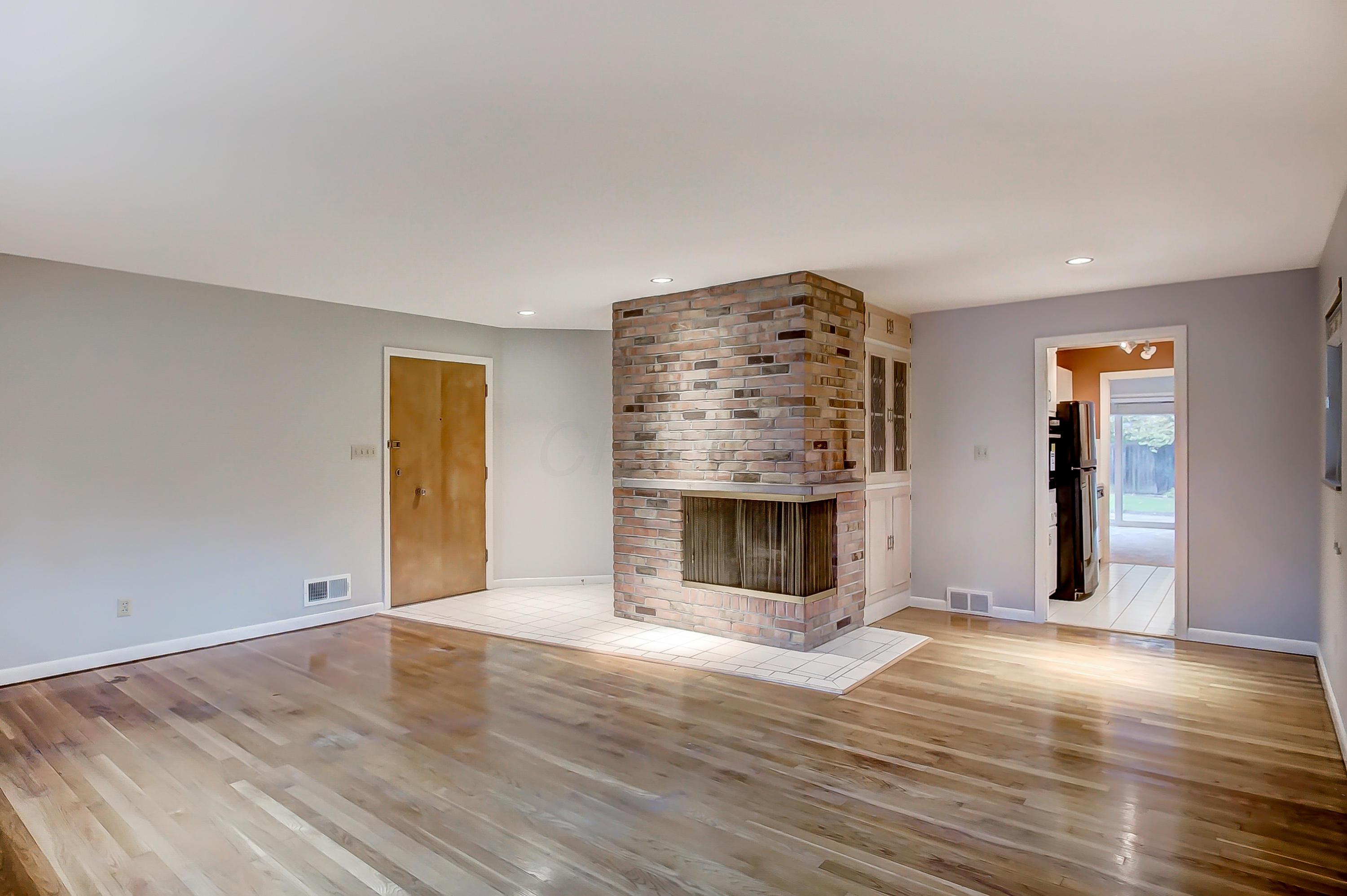 1560 Zollinger Road Upper Arlington, OH 43221 - Photo 7 of 39
