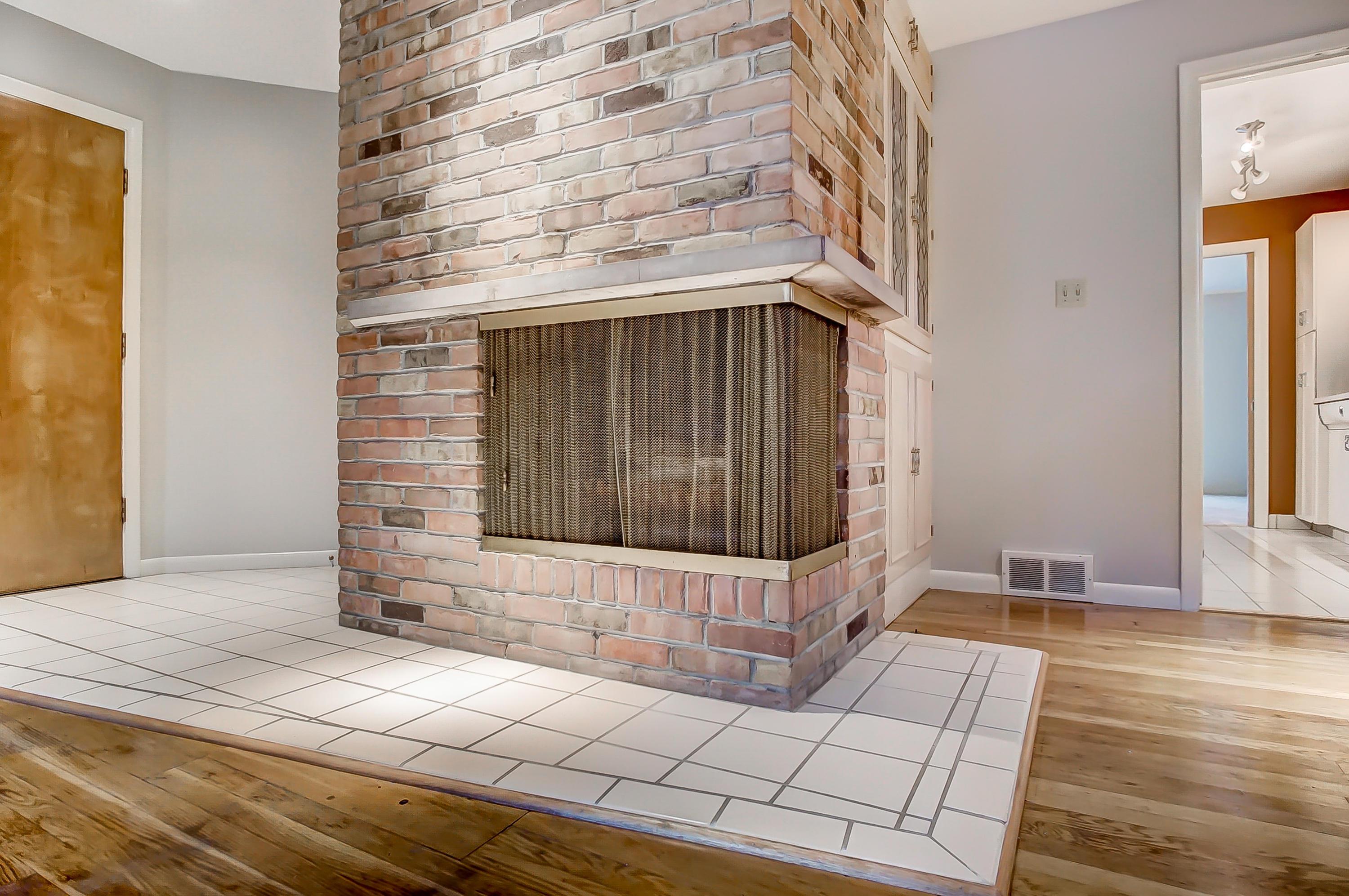 1560 Zollinger Road Upper Arlington, OH 43221 - Photo 9 of 39