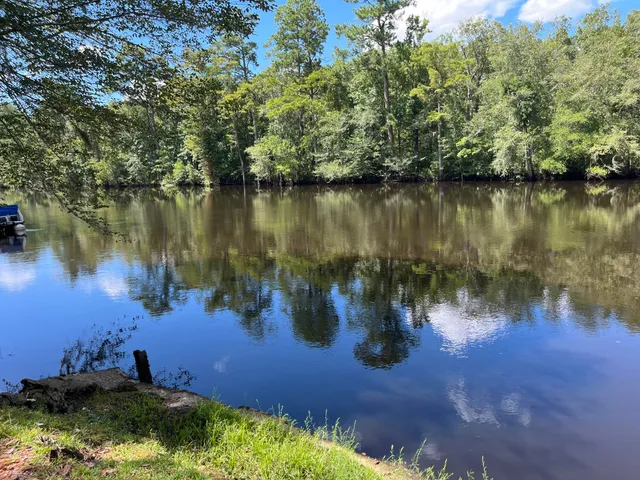 $800,000 | 269 Outwater Lane, Smoaks, SC 29481