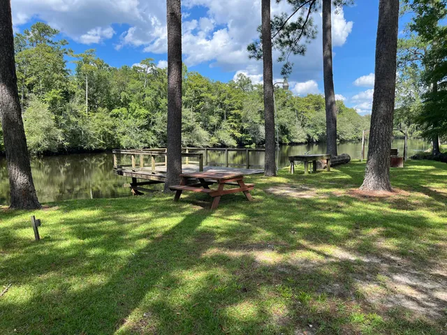 $800,000 | 269 Outwater Lane, Smoaks, SC 29481