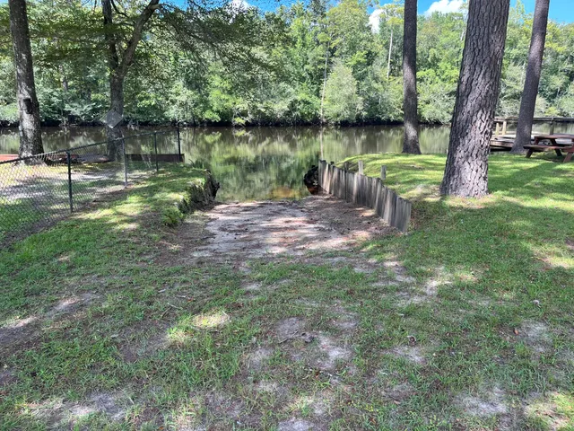 $800,000 | 269 Outwater Lane, Smoaks, SC 29481