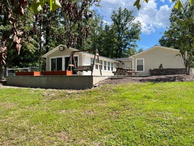 $800,000 | 269 Outwater Lane, Smoaks, SC 29481