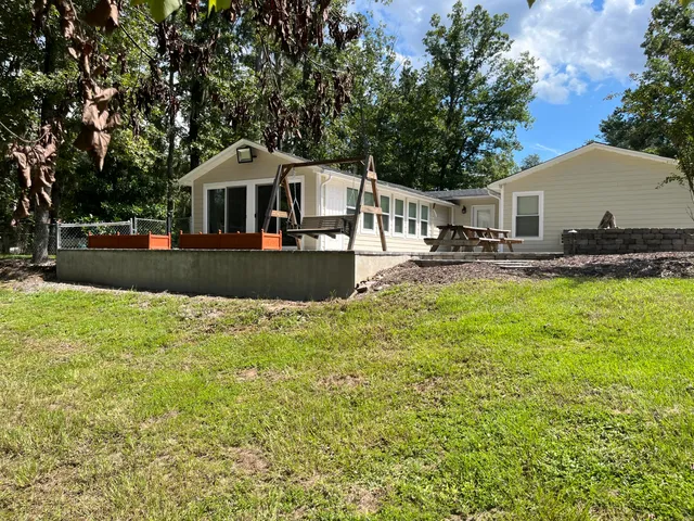 $800,000 | 269 Outwater Lane, Smoaks, SC 29481