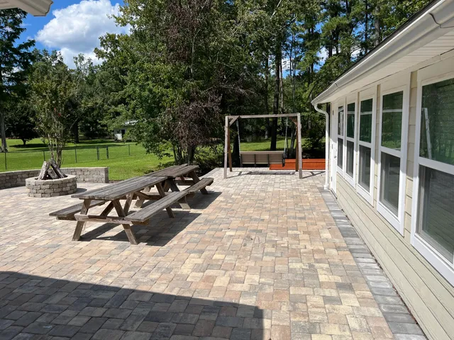 $800,000 | 269 Outwater Lane, Smoaks, SC 29481