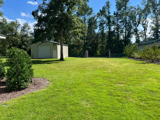 $800,000 | 269 Outwater Lane, Smoaks, SC 29481