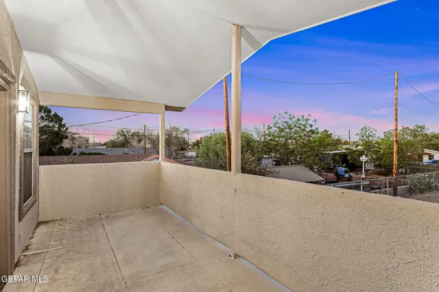 a view of a interior of the house