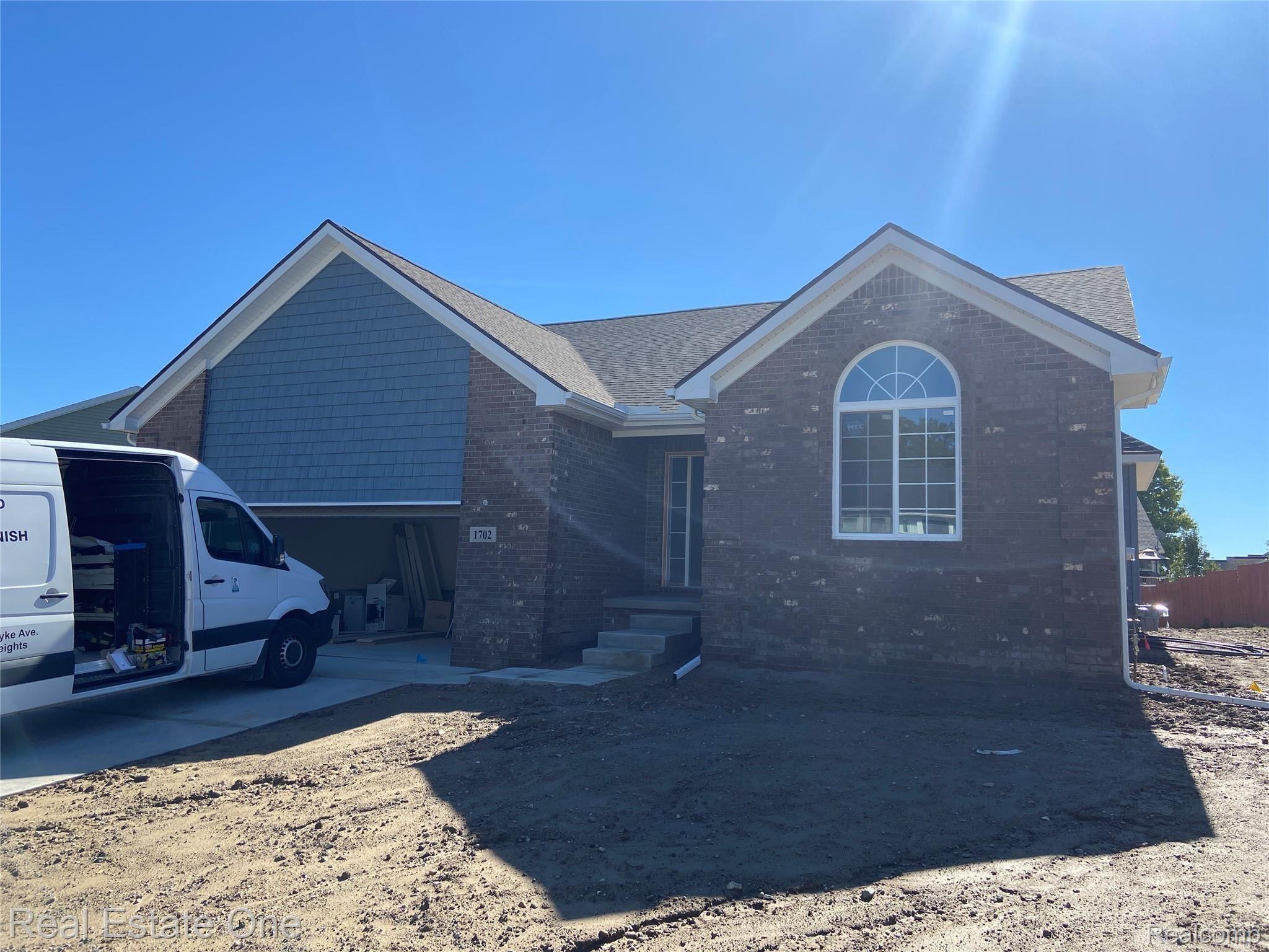 607 6th Street Fenton, MI 48430 - Photo 2 of 20 SIMILAR HOME SHOWN HERE IN ANOTHER SUB TO SHOW WHAT EXTERIOR CAN BE DUPLICATED*ALSO, LOTS 41 & 42 WILL BE SIMILAR*BASEMENT JUST DUG END OF FEBRUARY*COMPLETION DATE FOR OTHER LOTS TBD*