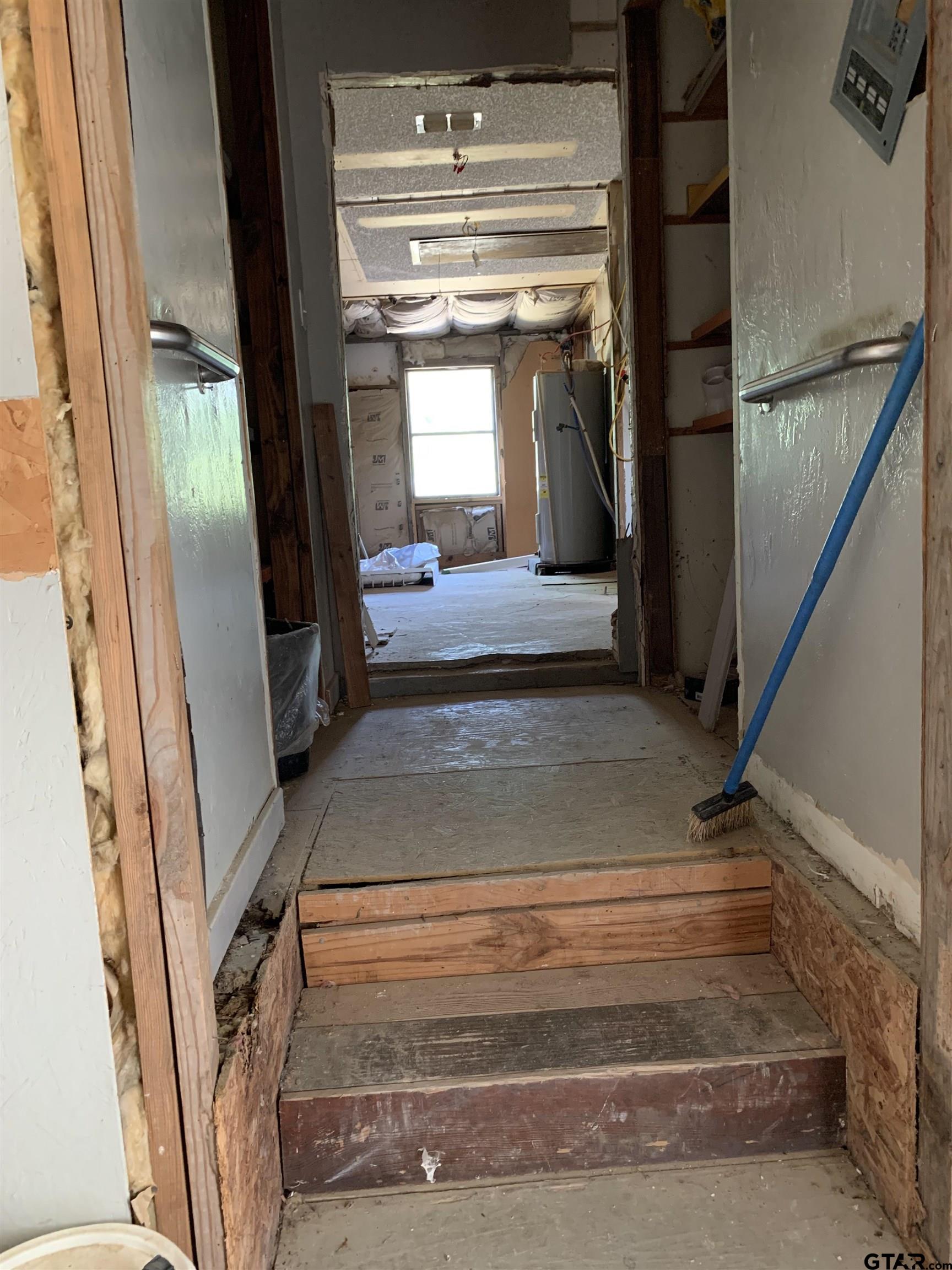 502 County Road 3264 Quitman, TX 75783 - Photo 19 of 37 a view of entryway