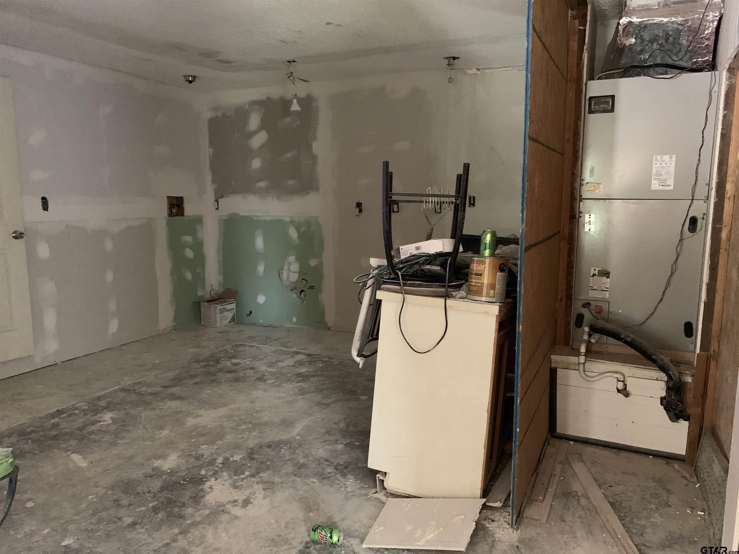 502 County Road 3264 Quitman, TX 75783 - Photo 30 of 37 a utility room with dryer and washer