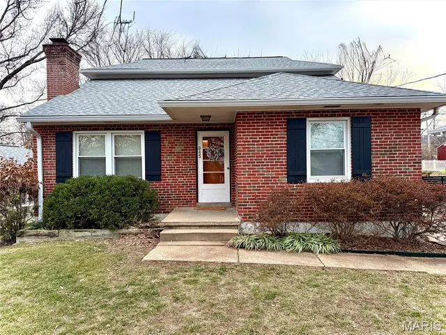 $3,200 | 945 Liggett Avenue, St. Louis, MO 63126
