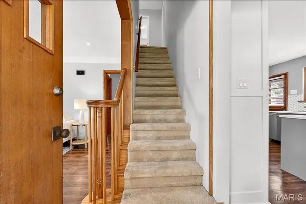 $2,995 | 945 Liggett Avenue, Crestwood, MO 63126