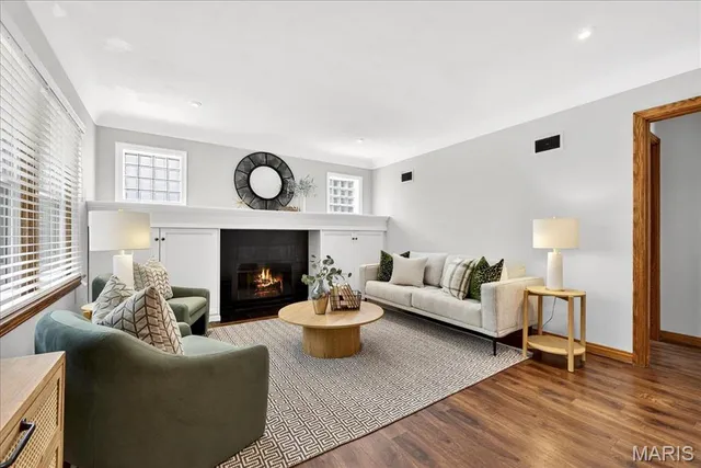 $3,200 | 945 Liggett Avenue, Crestwood, MO 63126