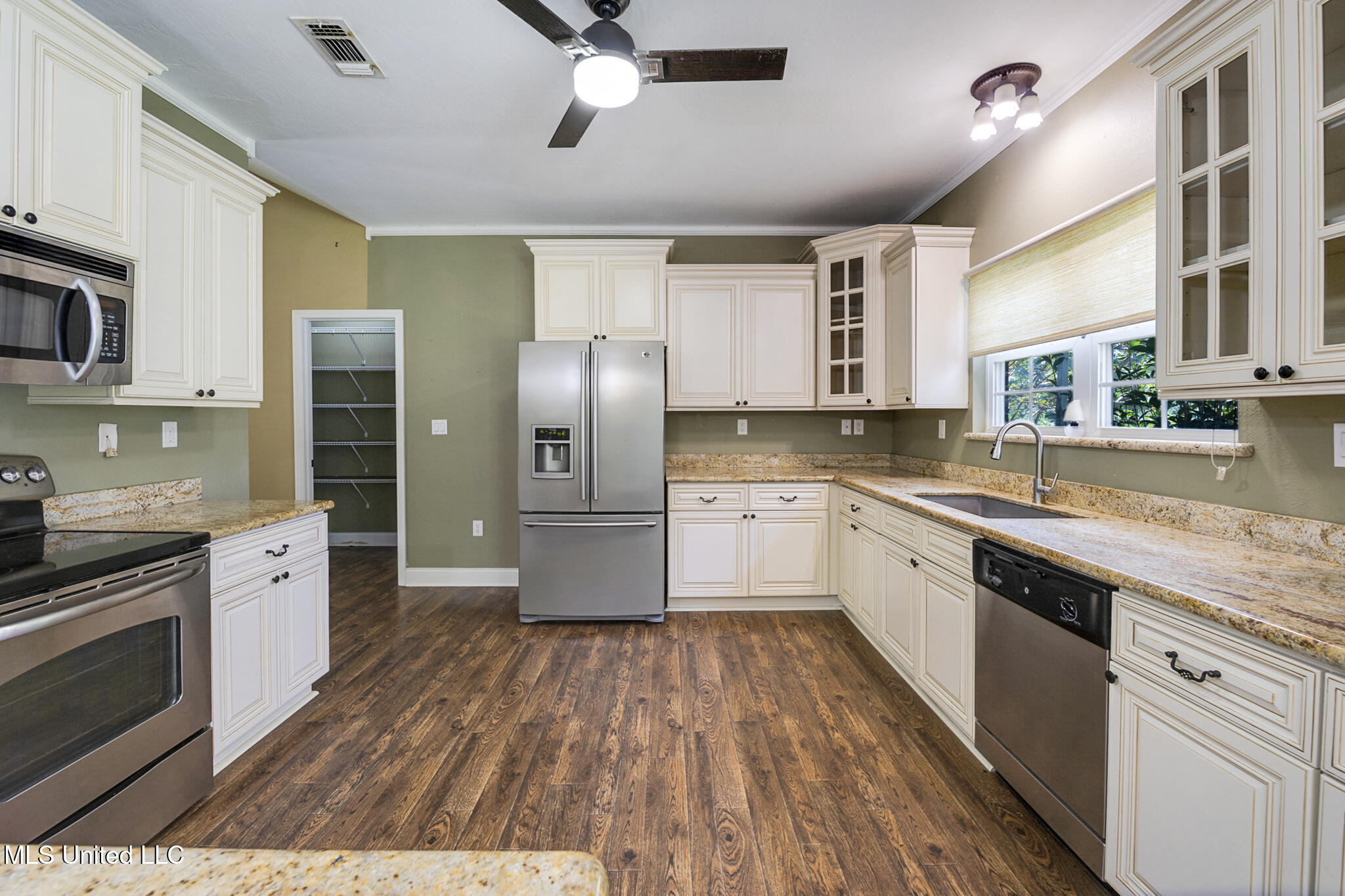 343 Ott Stanford Road Lumberton, MS 39455 - Photo 22 of 47 Kitchen