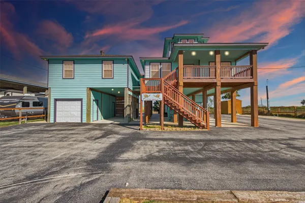 $500,000 | 1127 County Road 299, Sargent, TX 77414