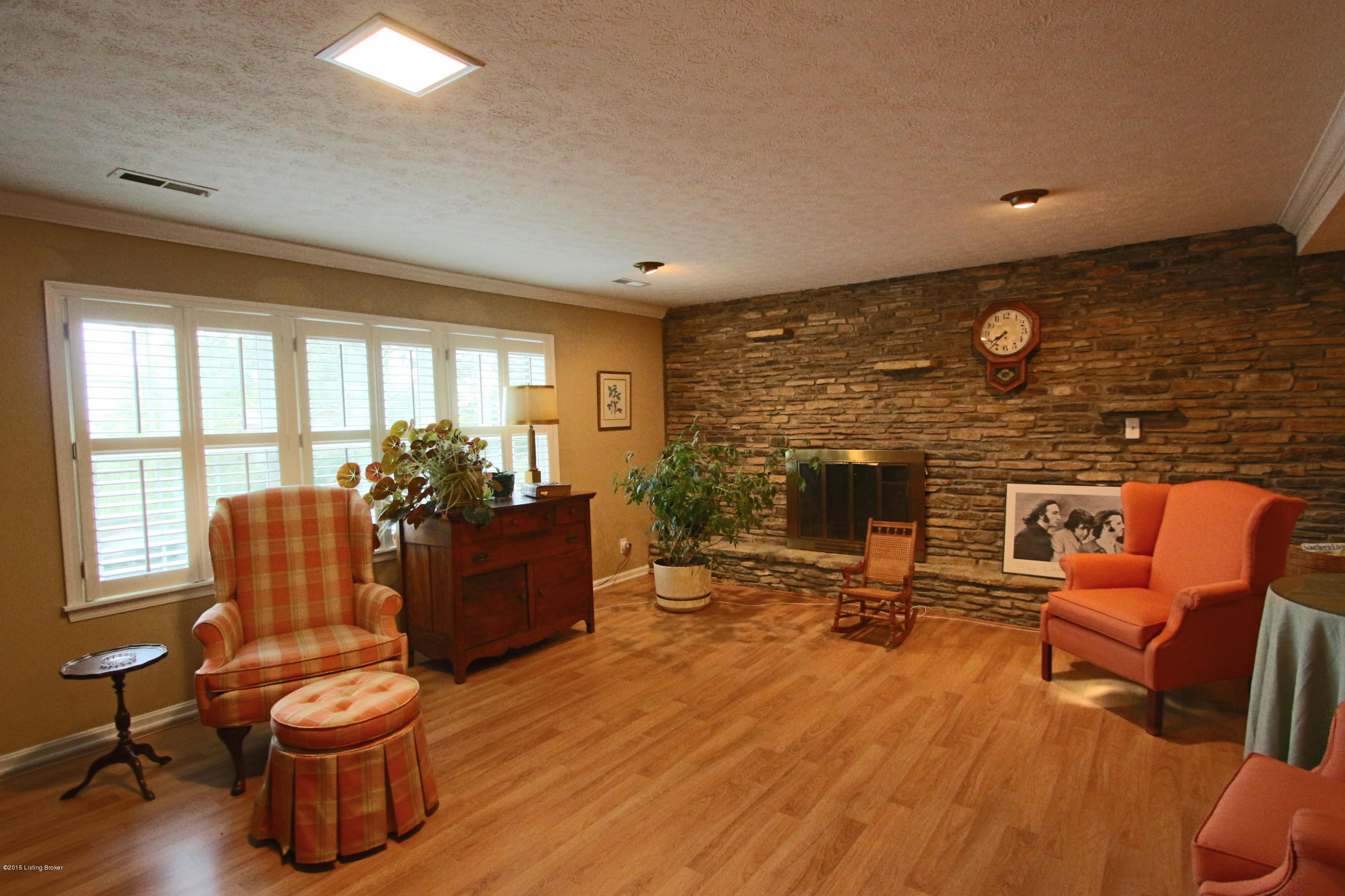 501 Hill Ridge Road Louisville, KY 40214 - Photo 36 of 46 Family room 2