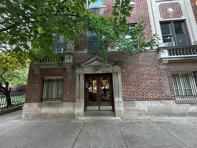 $1,200 | 5114 South Woodlawn Avenue, Unit 3L, Chicago, IL 60615