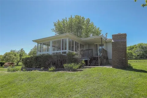 $425,000 | 25225 Windridge Road, Peculiar, MO 64078