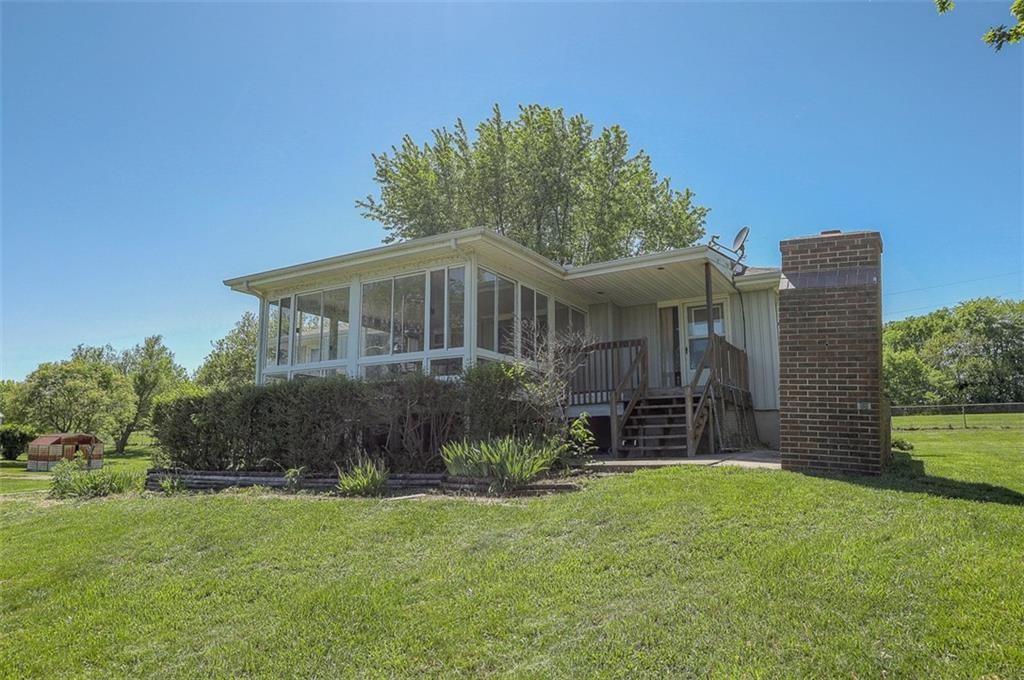 25225 Windridge Road Peculiar, MO 64078 - Photo 4 of 10
