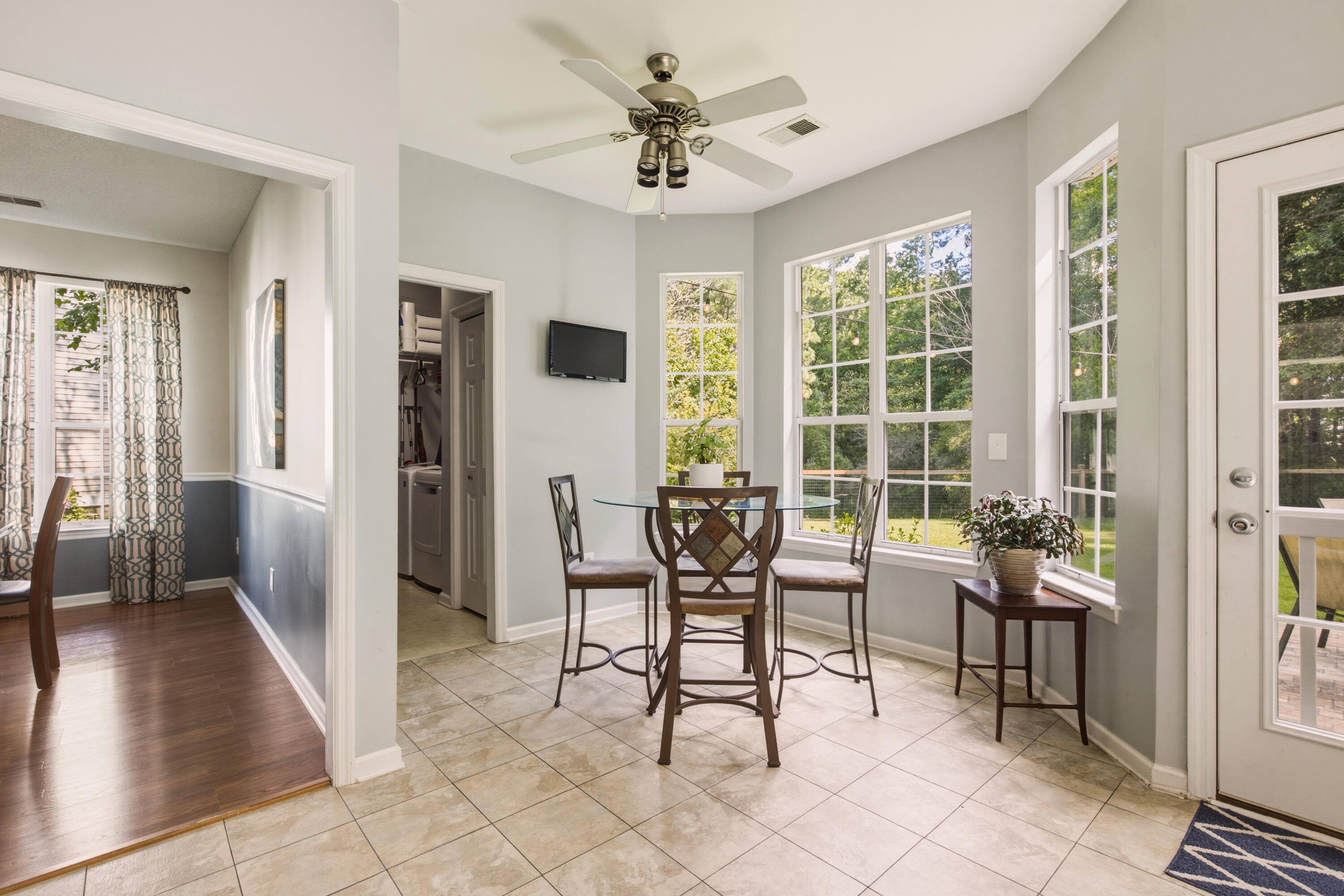 2340 Kennison Lane Mount Pleasant, SC 29466 - Photo 15 of 39 Eat in area overlooking backyard
