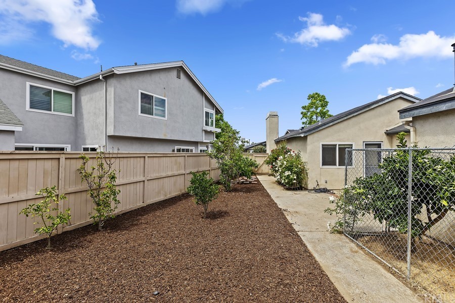 20 Wildwheat Irvine, CA 92614 - Photo 25 of 29 a view of a house with a street