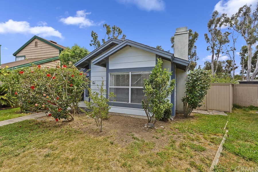 20 Wildwheat Irvine, CA 92614 - Photo 4 of 29 a view of house with backyard and garden