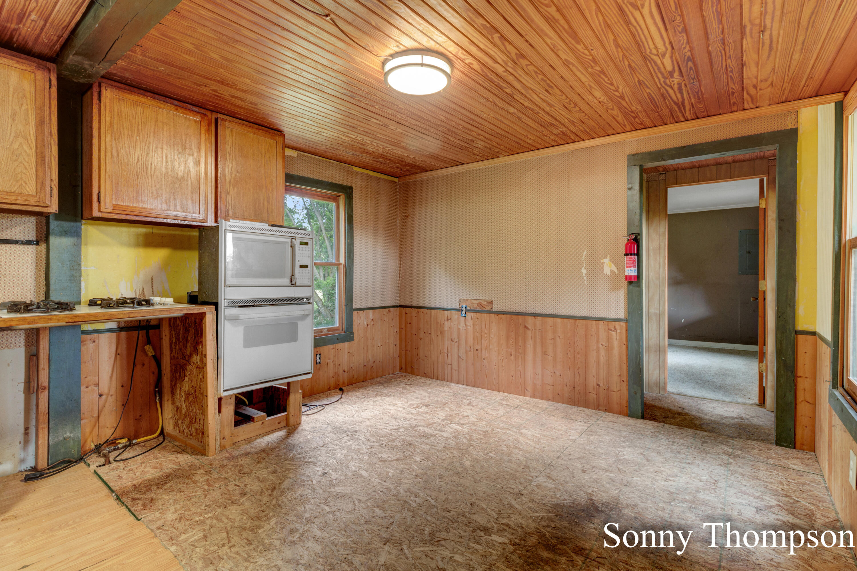10151 Button Road Belding, MI 48809 - Photo 17 of 39 Dining Area