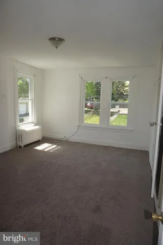 $1,900 | 727 Haws Avenue, Unit 2, Norristown, PA 19401