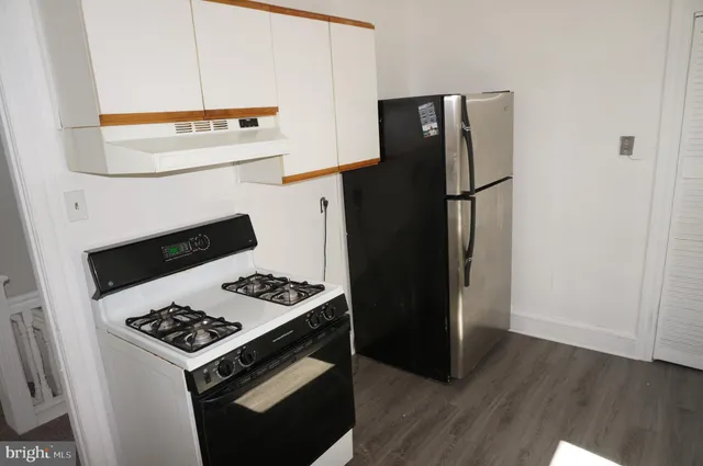 $1,900 | 727 Haws Avenue, Unit 2, Norristown, PA 19401