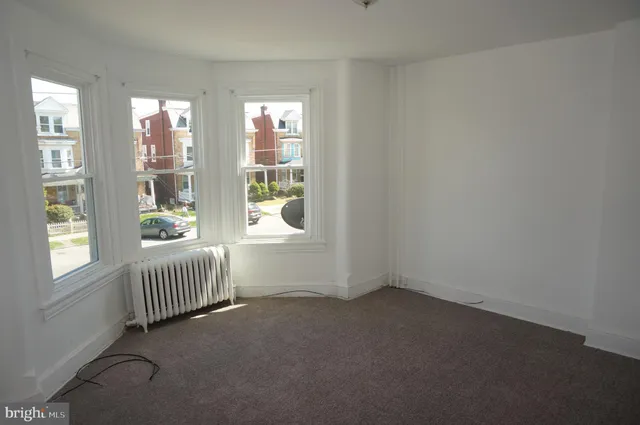 $1,900 | 727 Haws Avenue, Unit 2, Norristown, PA 19401