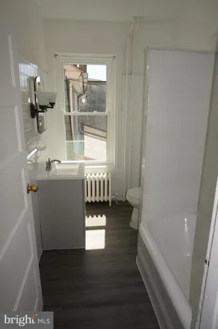 $1,900 | 727 Haws Avenue, Unit 2, Norristown, PA 19401