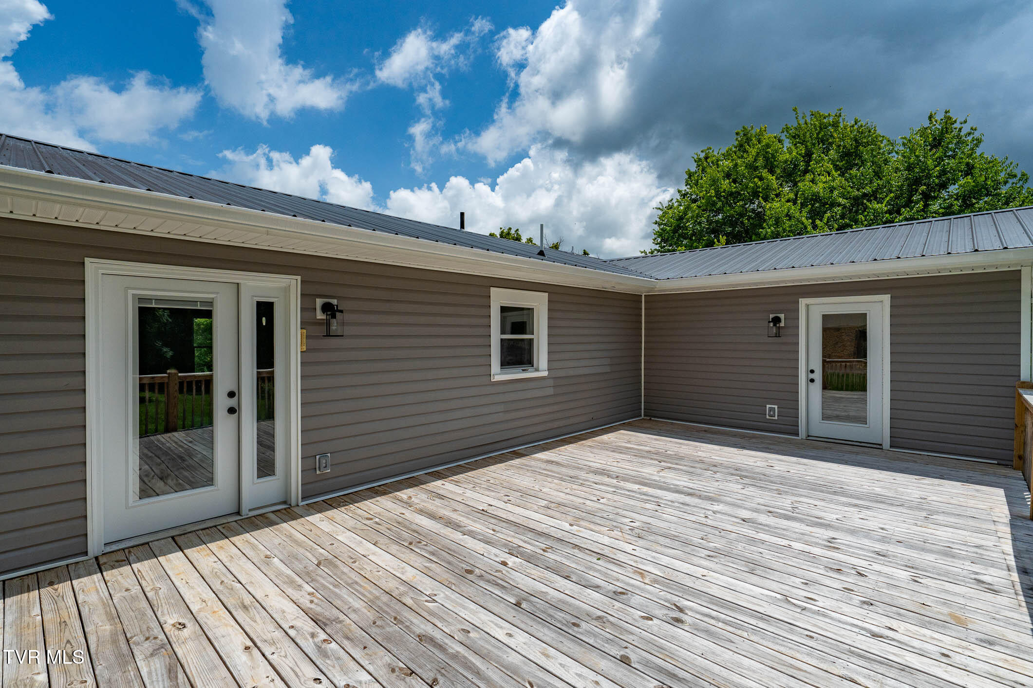 226 Dorothy Circle Limestone, TN 37681 - Photo 20 of 57 226 Dorothy Cir (16 of 28)