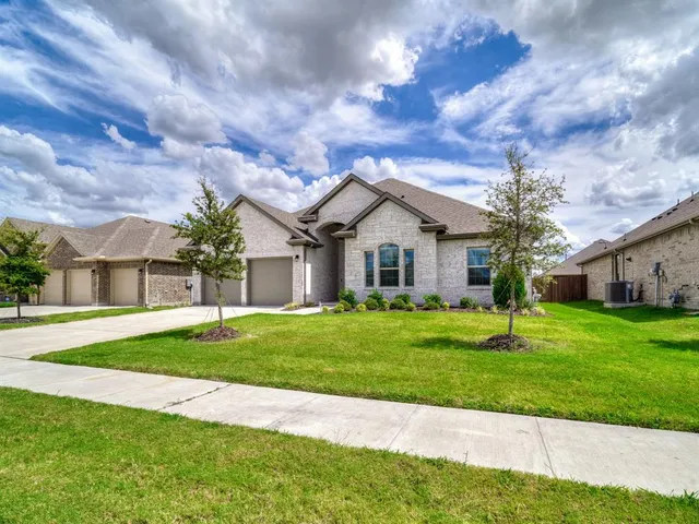 $2,900 | 3443 April Breeze Trail, Grand Prairie, TX 76065