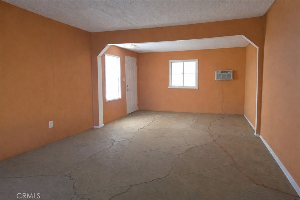 88020 Amboy Road Twentynine Palms, CA 92277 - Photo 4 of 10 a view of empty room with window