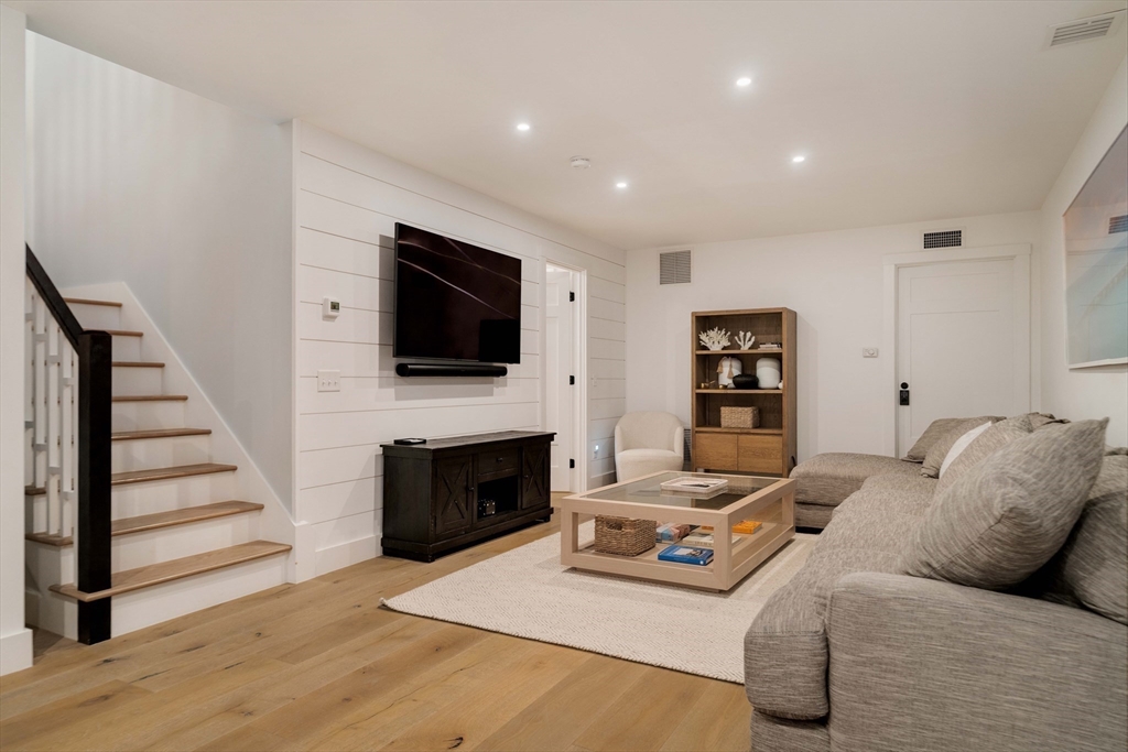 2 Nautilus Lane Nantucket, MA 02554 - Photo 20 of 36