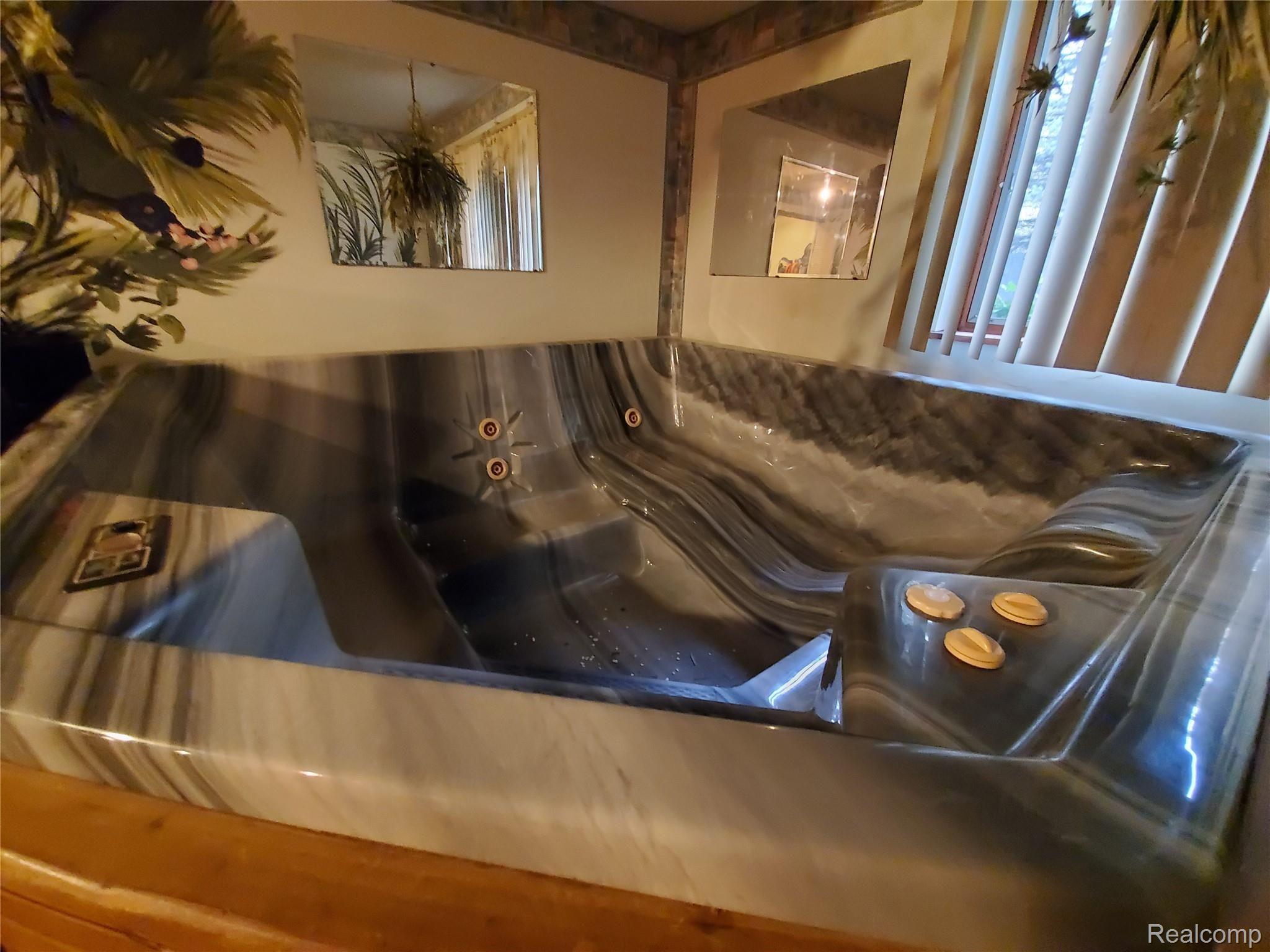6182 Johnson Road Flushing, MI 48433 - Photo 31 of 40 31.jpg