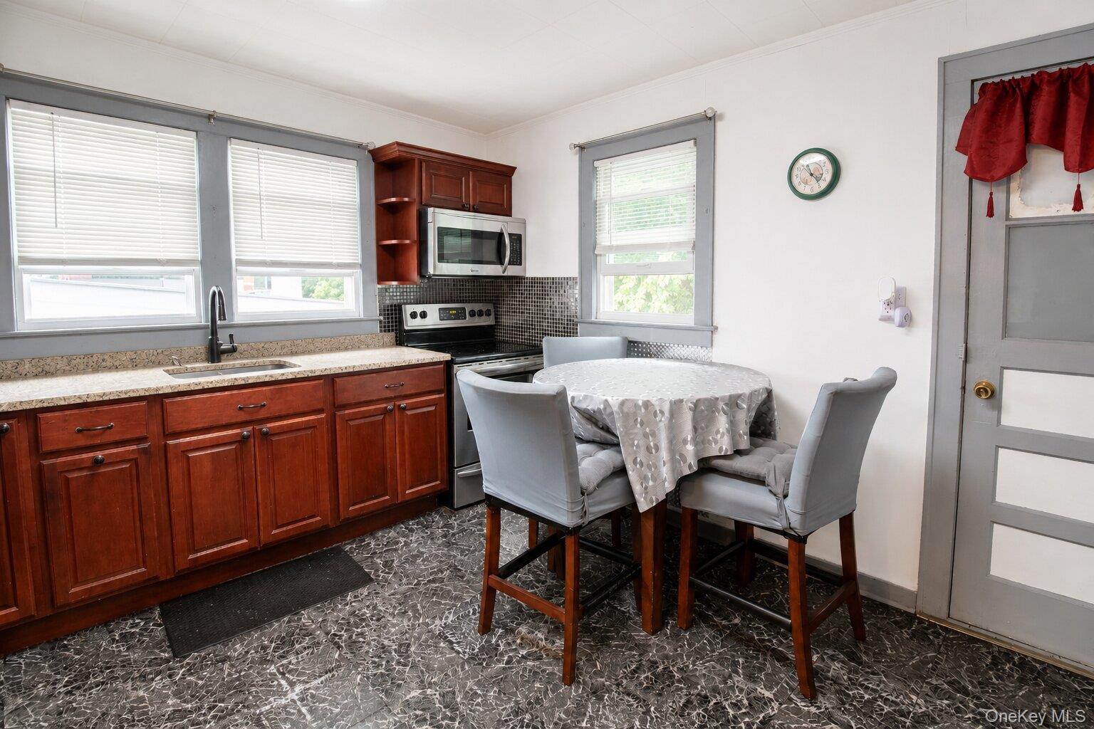 15 South Plank Road Newburgh, NY 12550 - Photo 9 of 33