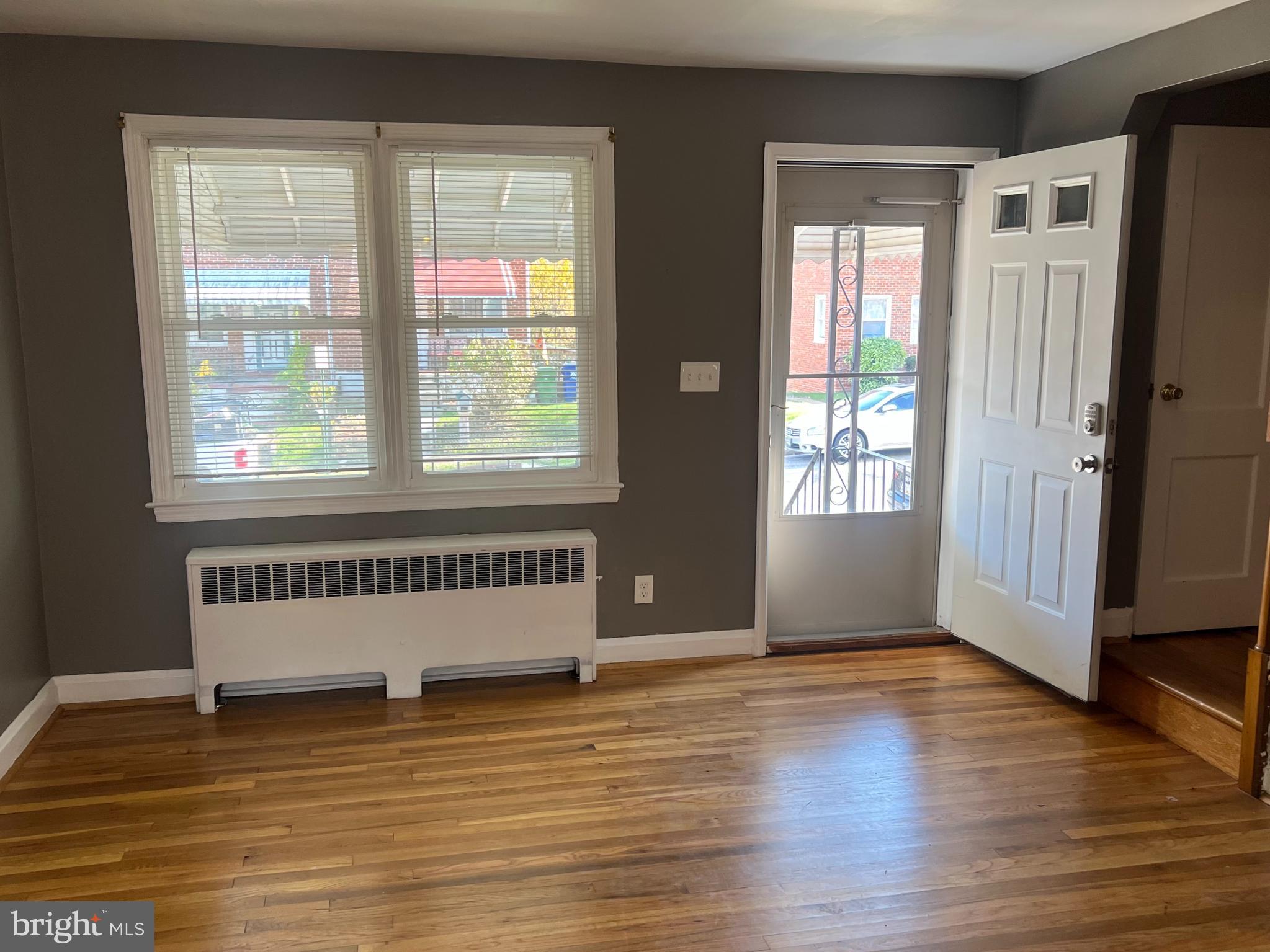 3926 Colchester Road Baltimore, MD 21229 - Photo 2 of 13 Living Room Facing Front Door
