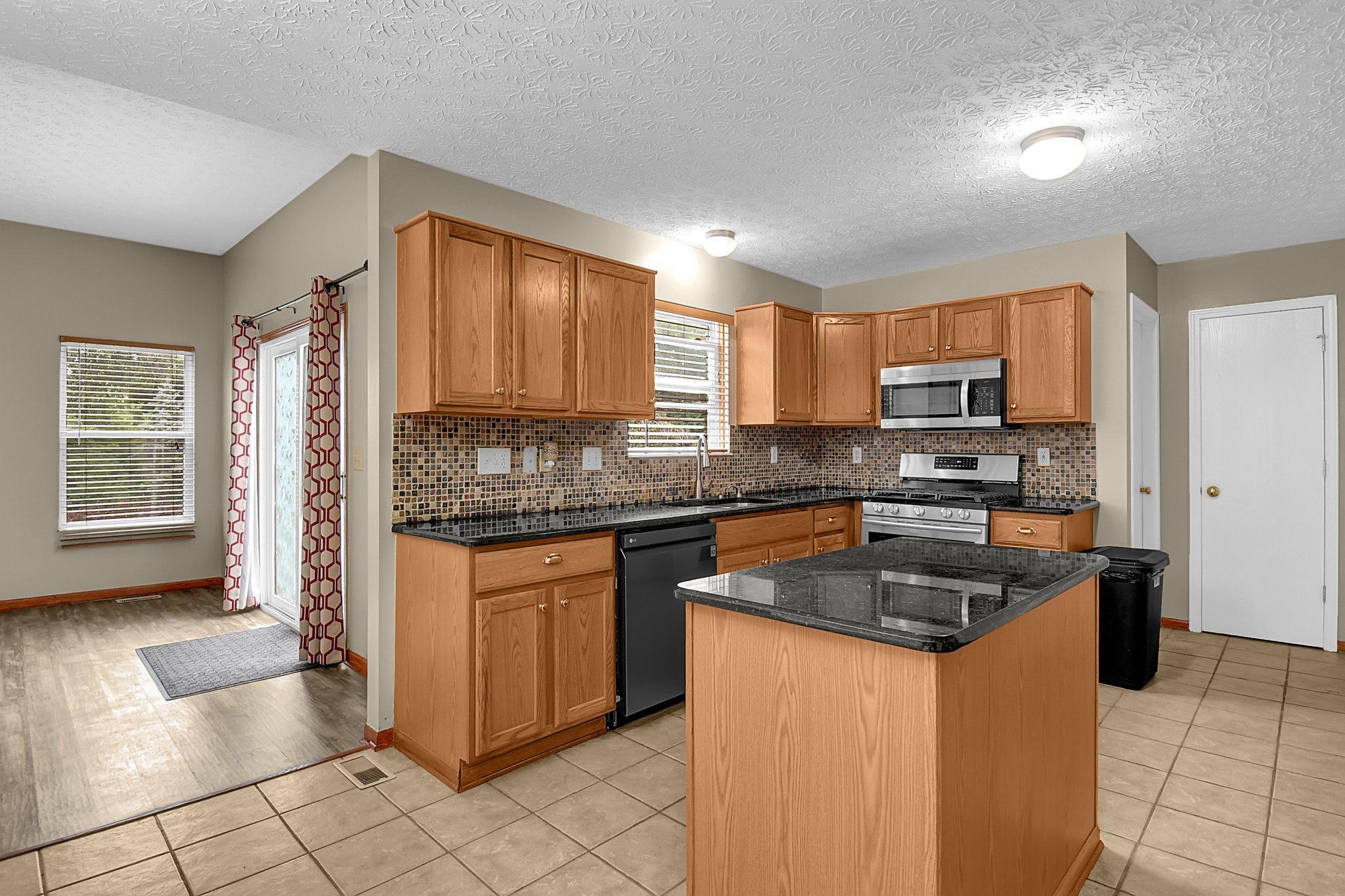 305 Shellbark Road Marysville, OH 43040 - Photo 11 of 30 Gallery Image 11