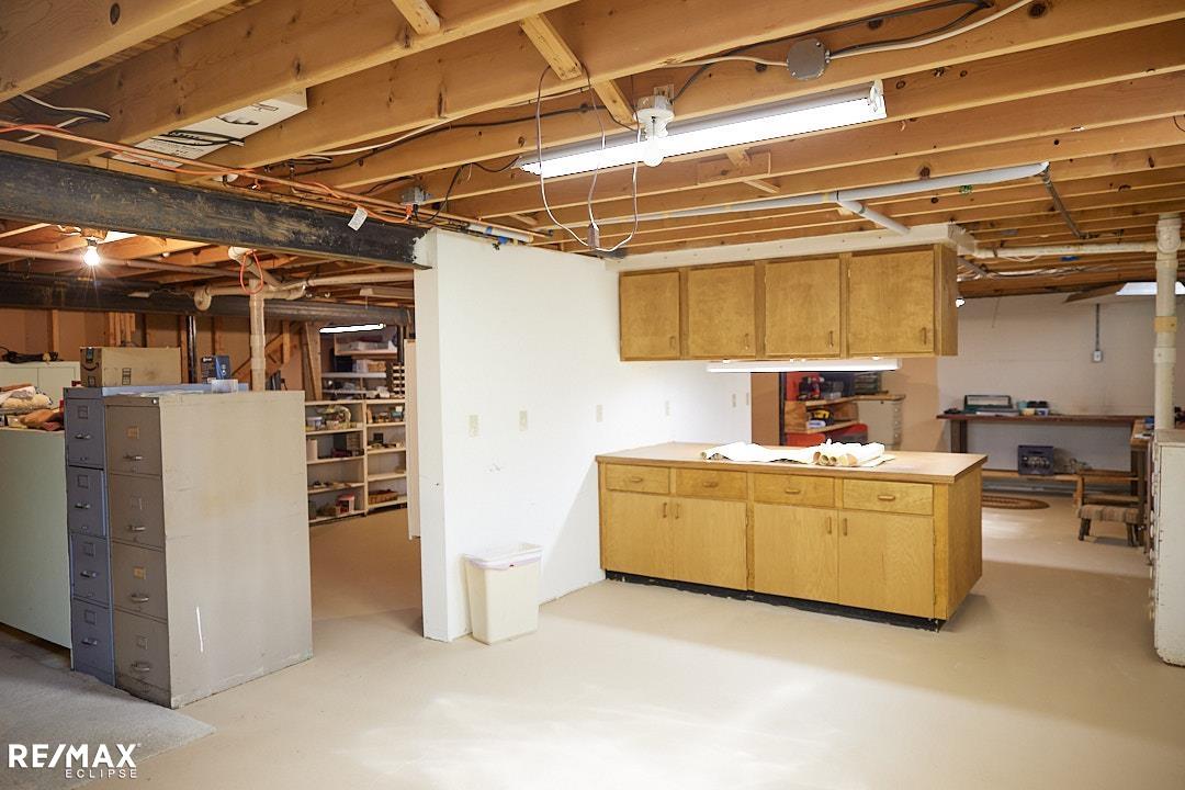 2557 Chicago Road Warren, MI 48092 - Photo 45 of 63