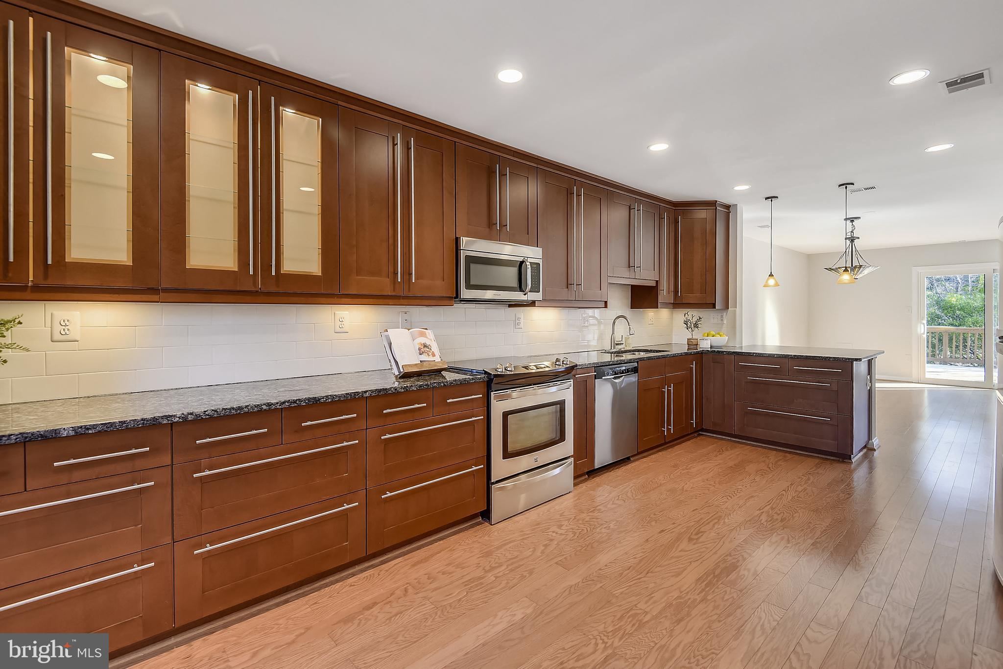 2001 Wethersfield Court Reston, VA 20191 - Photo 2 of 37 Gallery Image 2