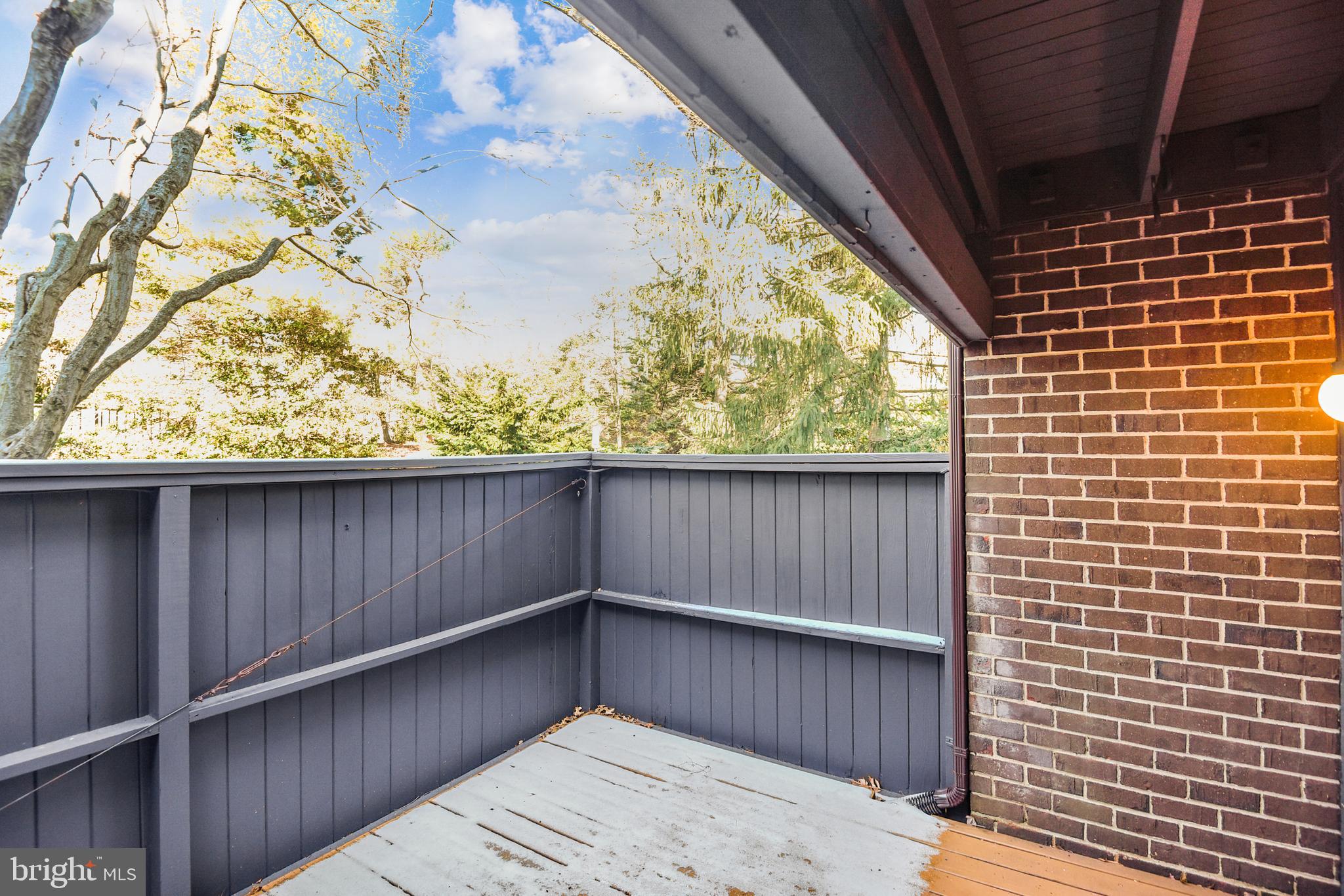 2001 Wethersfield Court Reston, VA 20191 - Photo 6 of 37 Gallery Image 6