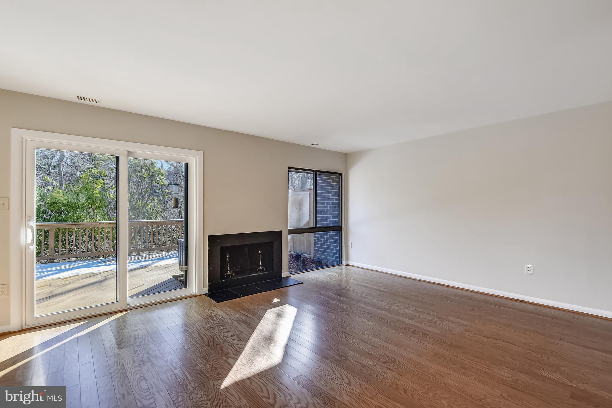 2001 Wethersfield Court Reston, VA 20191 - Photo 8 of 37 Gallery Image 8