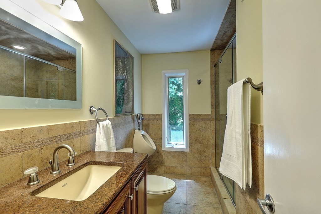 541 Wrentham Road Bellingham, MA 02019 - Photo 20 of 42 Gallery Image 20
