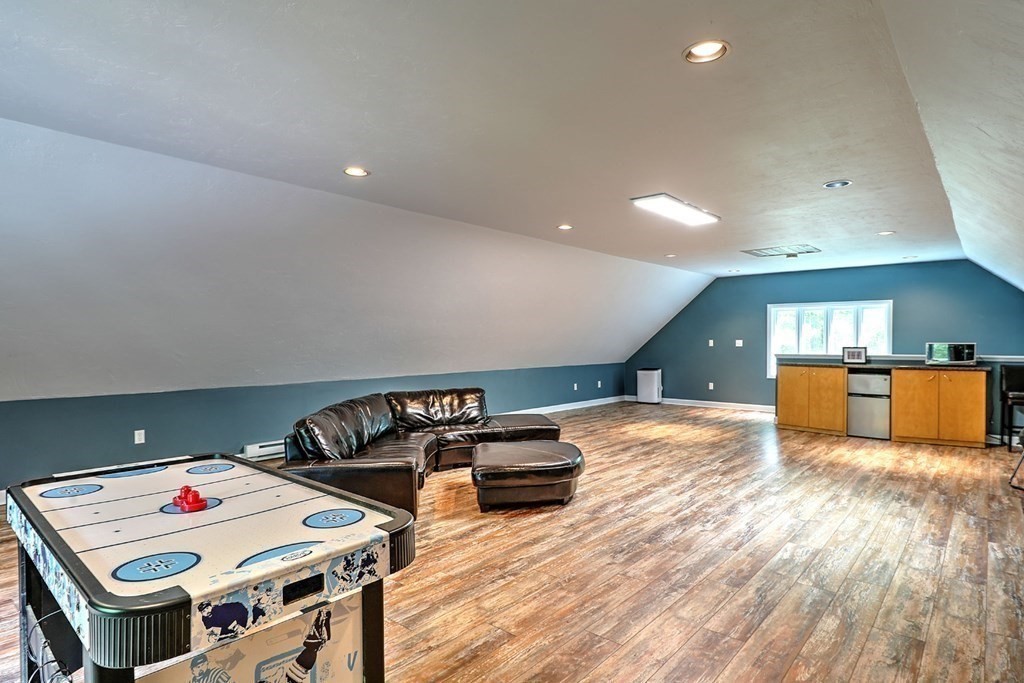541 Wrentham Road Bellingham, MA 02019 - Photo 35 of 42 Gallery Image 35